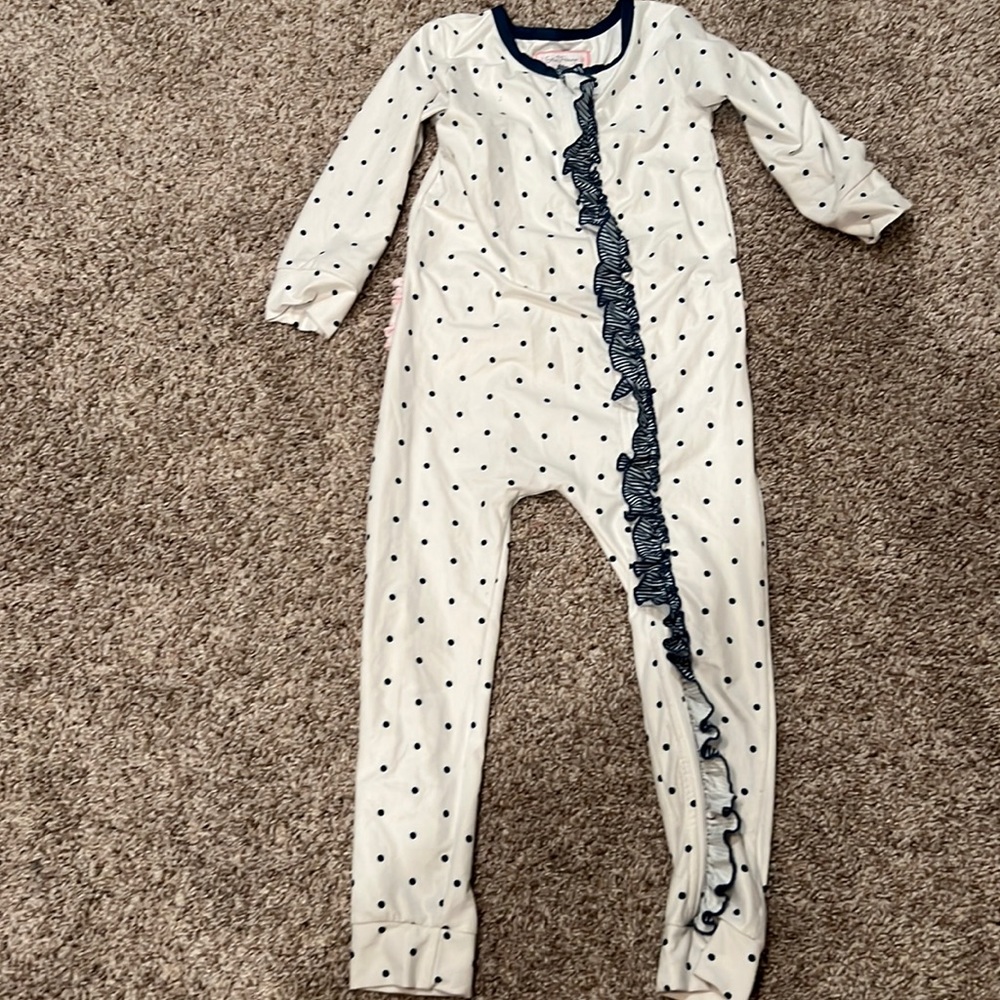 SweetHoney one piece pajamas! Size 5!
